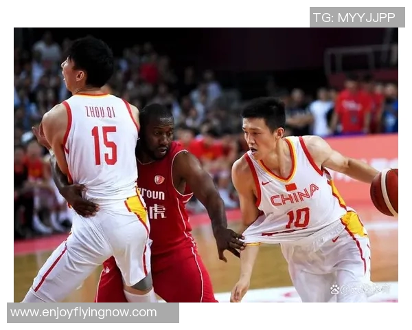 周鹏的篮球之路：从青涩少年到CBA传奇的成长历程与心路历程